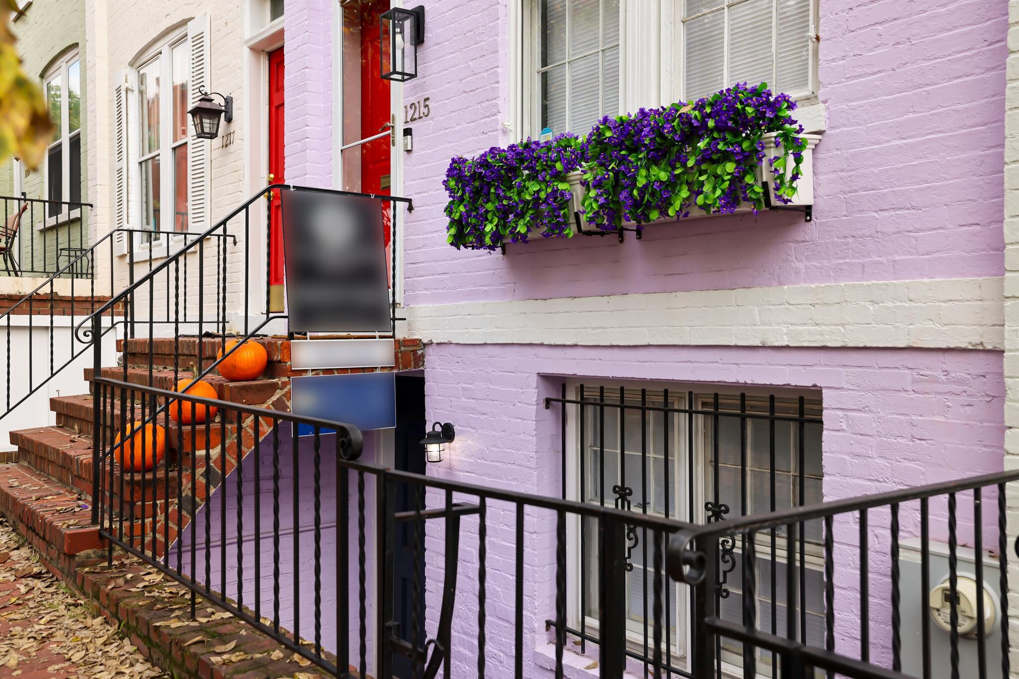 Building Photo - 1225 33rd St NW