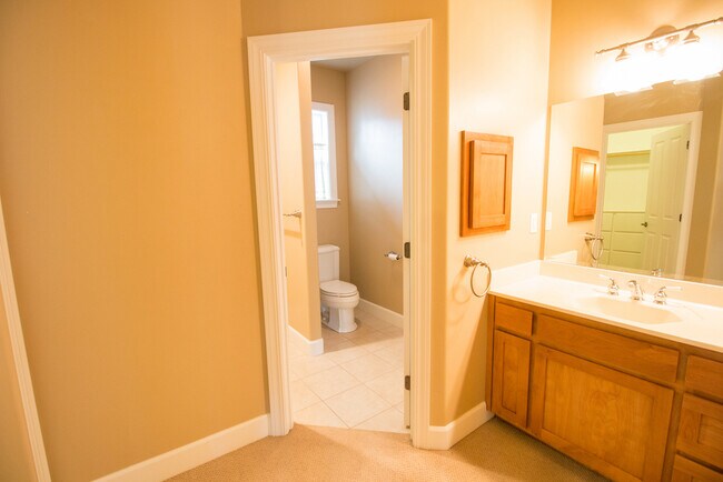 Building Photo - Beautiful Home in Historic Jacksonville