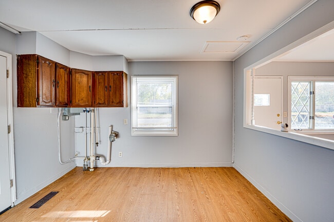 Building Photo - 1823 Overdene Ave