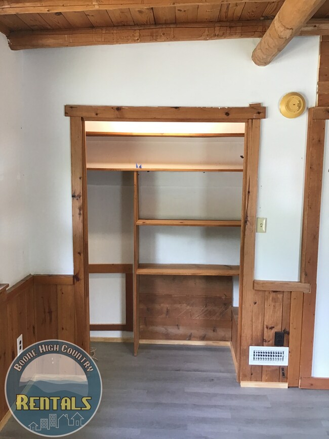 Building Photo - 2408 NC-105