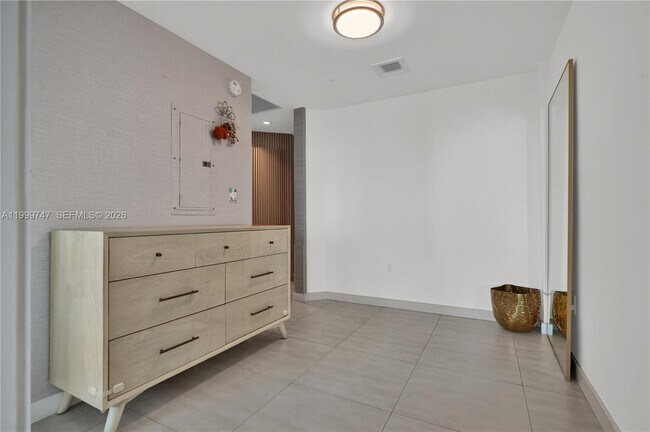 Building Photo - 1300 S Miami Ave