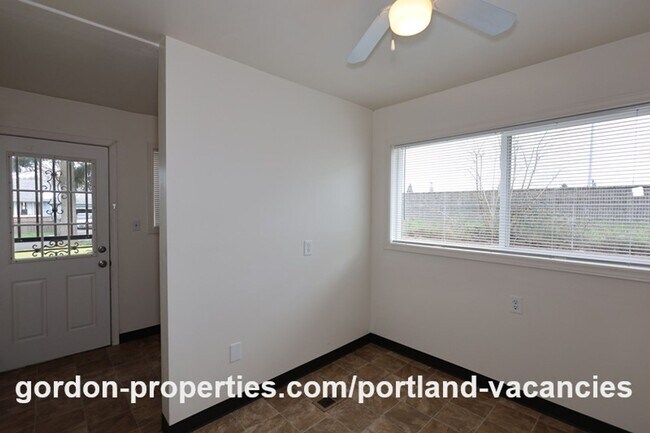 Building Photo - NE 94th Ave - Vintage Montavilla 2 bedroom house