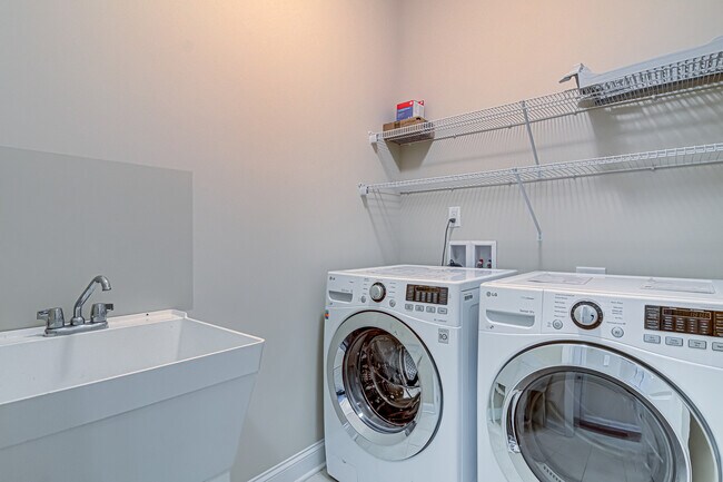 Building Photo - 1809 Castle Gate Ct