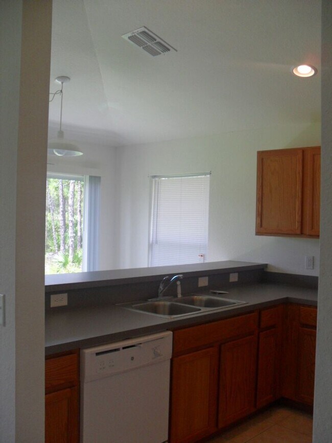 Building Photo - 1950-1952 Laverna Ave