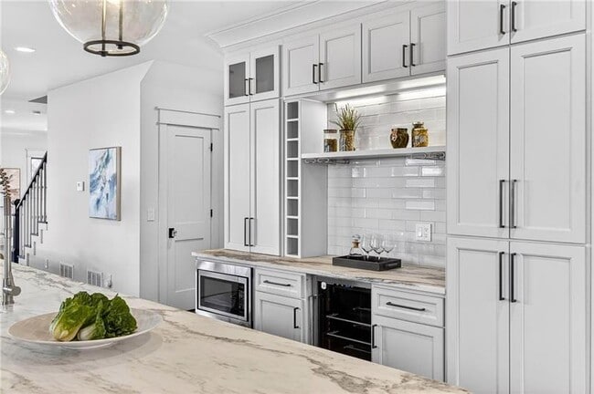 Building Photo - 636 Kennesaw Ave NE