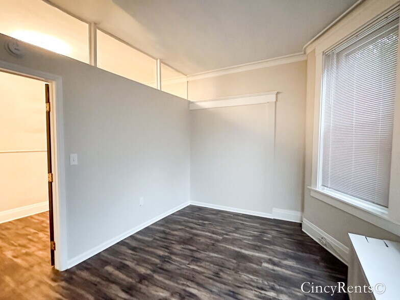 Building Photo - 3716 Ault Park Ave