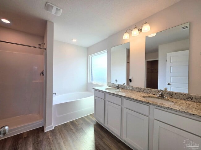 Building Photo - 5581 Silverbell Dr