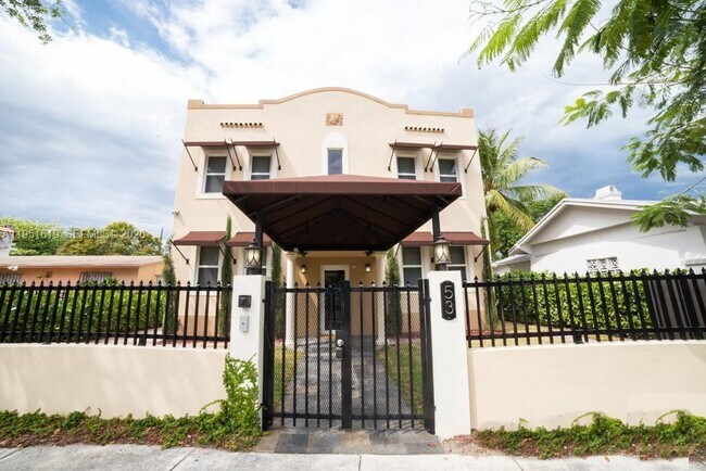 Building Photo - 53 NE 49th St