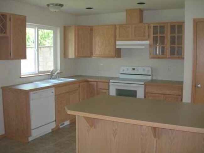 Building Photo - 4736 Kapalea Way SE