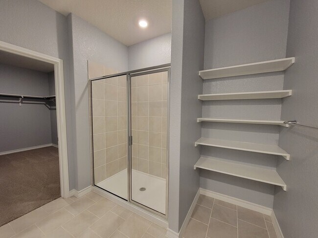 Building Photo - Brookstone Creek Beauty – 4 Bedrooms, 3 Ba...