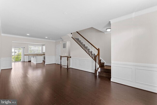 Building Photo - 207 Miles Hawk Terrace