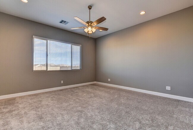 Building Photo - Beautiful large 3x2 home in Granite Dells Estates - Dog friendly