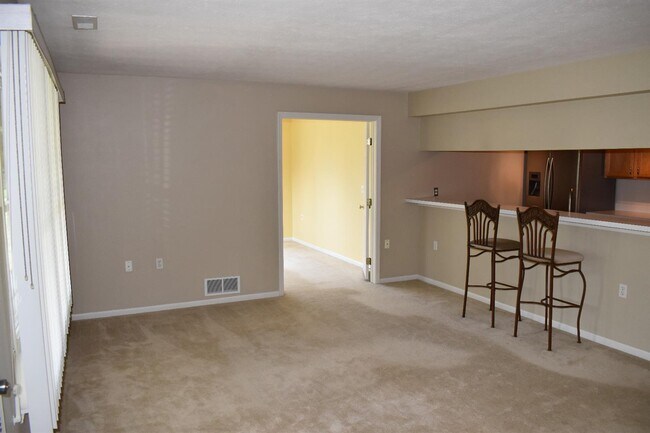 Building Photo - 1462 Millbrook Trail