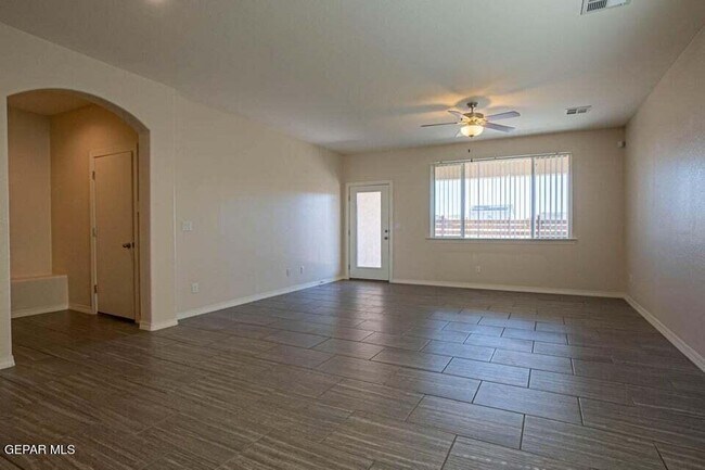 Building Photo - 4828 Ruben Soto