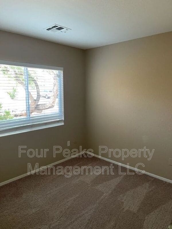 Building Photo - 11531 E Covina