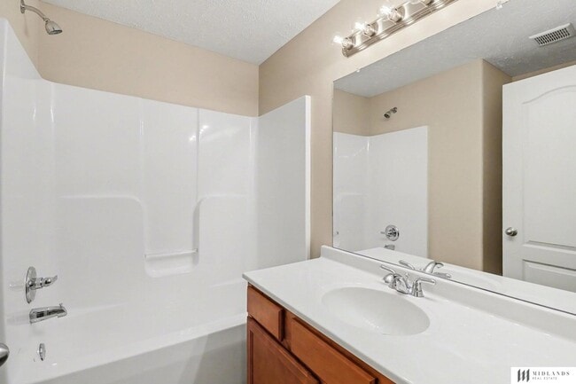 Building Photo - 19724 Marinda St