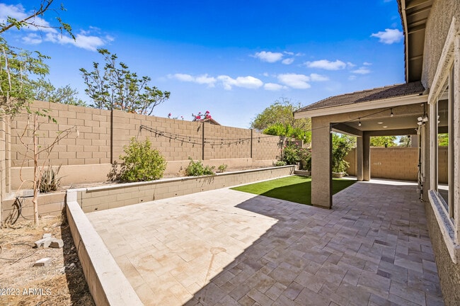 Building Photo - 20819 N 40th Dr