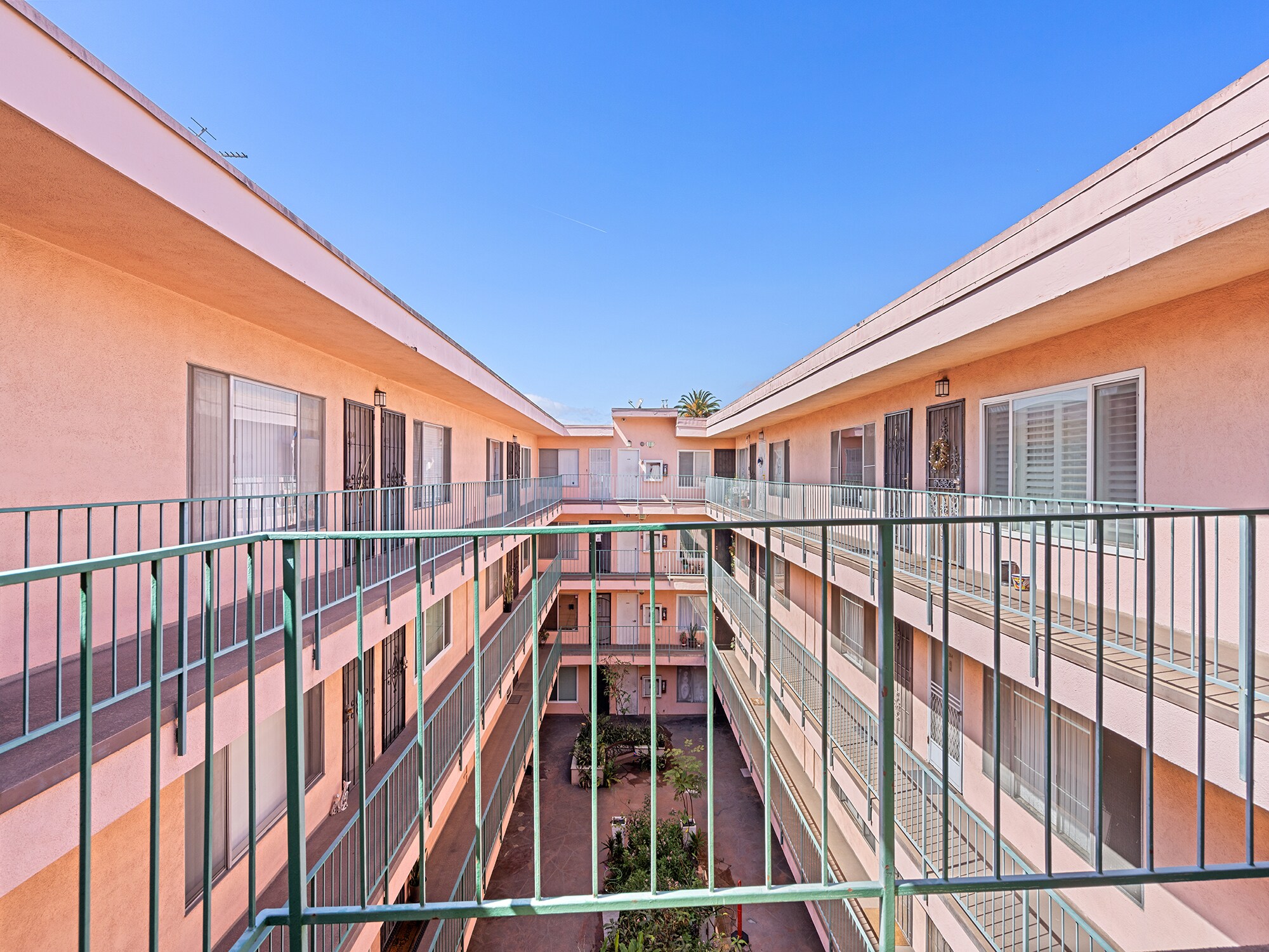 Building Photo - 335 Cedar Ave