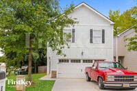 Building Photo - 28 E Newnan Rd