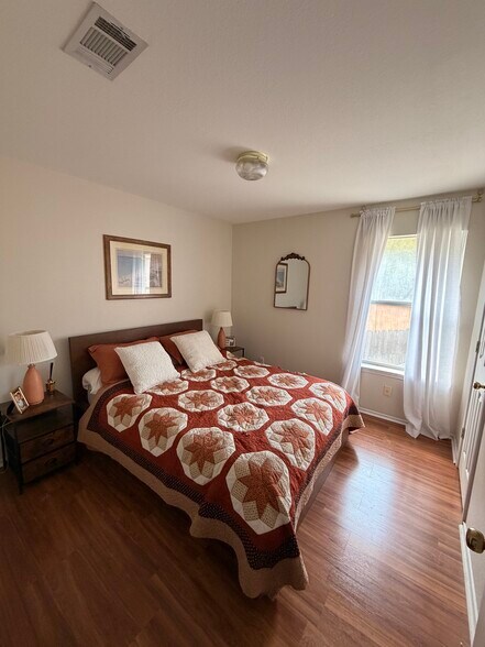Building Photo - 1706 Red Rock Cv