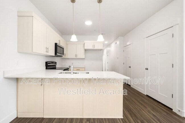 Primary Photo - 13714 S Hanley Ln