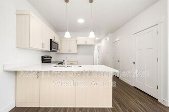 Building Photo - 13714 S Hanley Ln