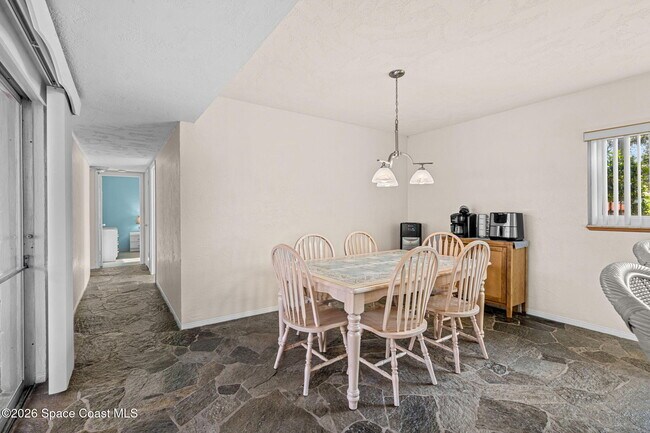 Building Photo - 1044 Samar Rd