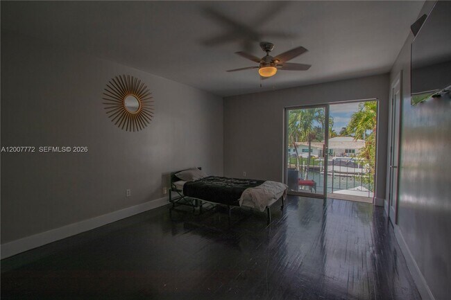 Building Photo - 2117 NE 123rd St