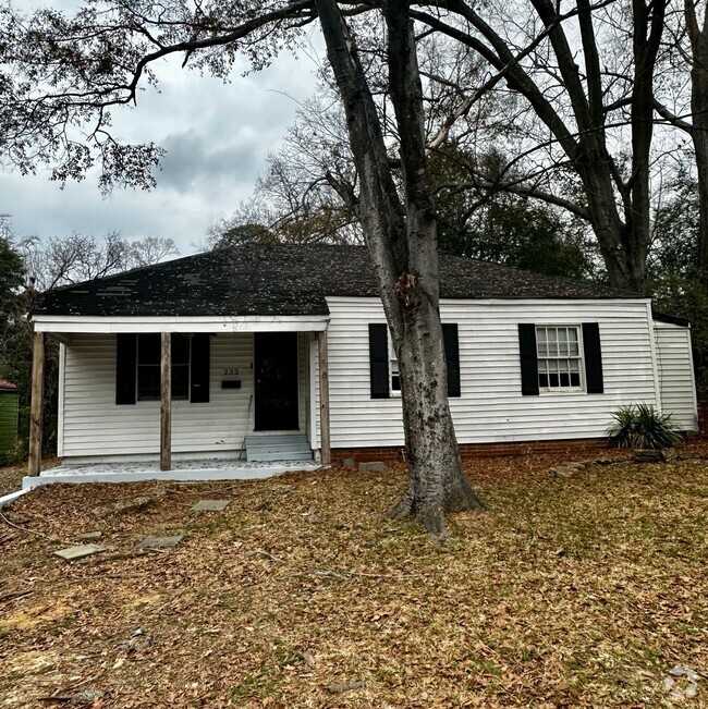 Building Photo - Quaint 3 Bedroom 2 Bath House in West Fondren