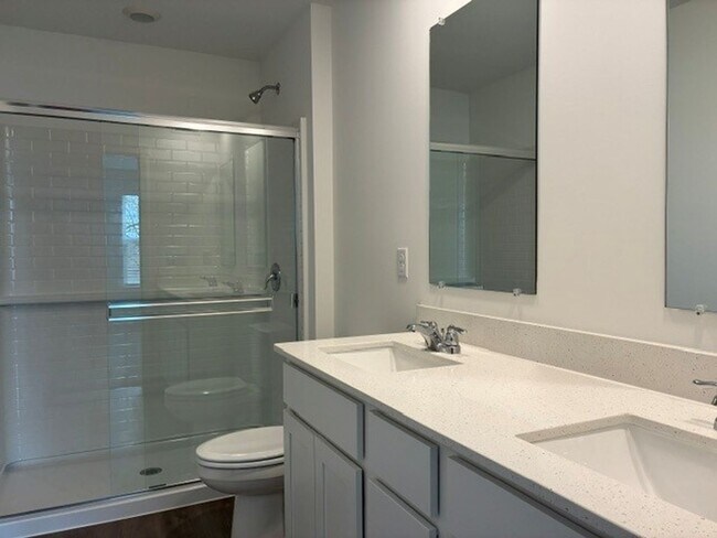 Building Photo - Brand New 3 Bedroom - 2.5 Bath Condo in Union Grove