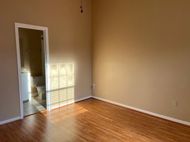 Building Photo - 1412 Nestlewood Ct