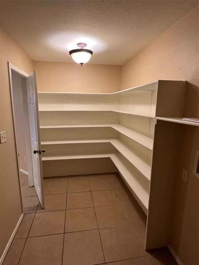 Building Photo - 4406 Cisco Valley Dr