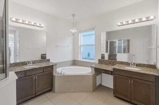 Building Photo - 1004 Heron Sound Dr