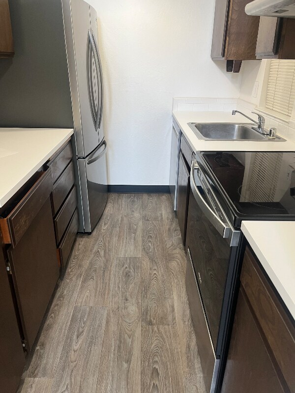 Building Photo - 917 Bell St