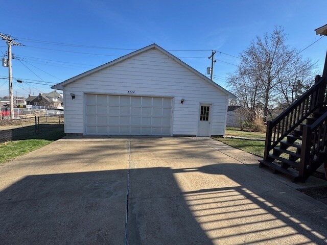 Building Photo - 9012 Eden Ave