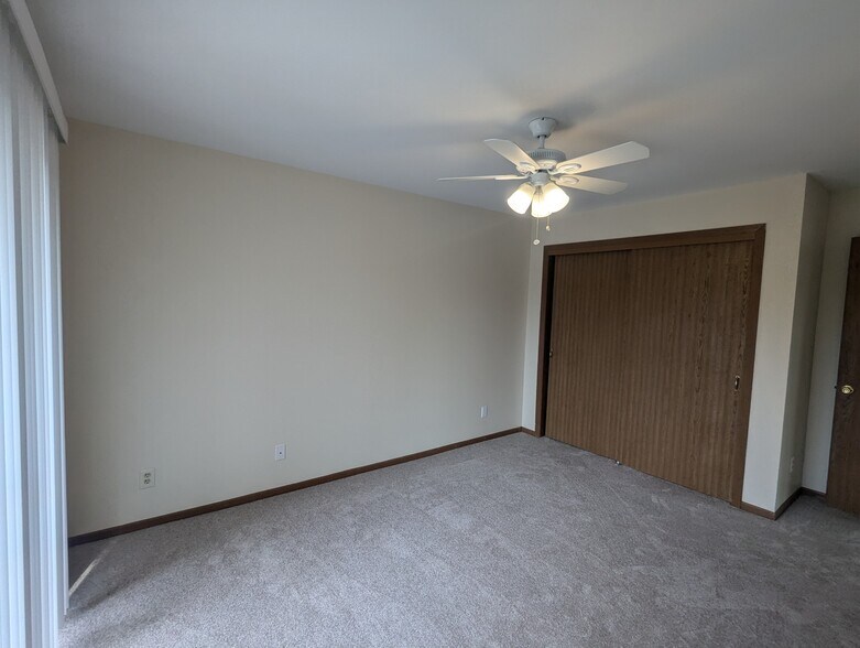 Building Photo - 3351 S 113th St