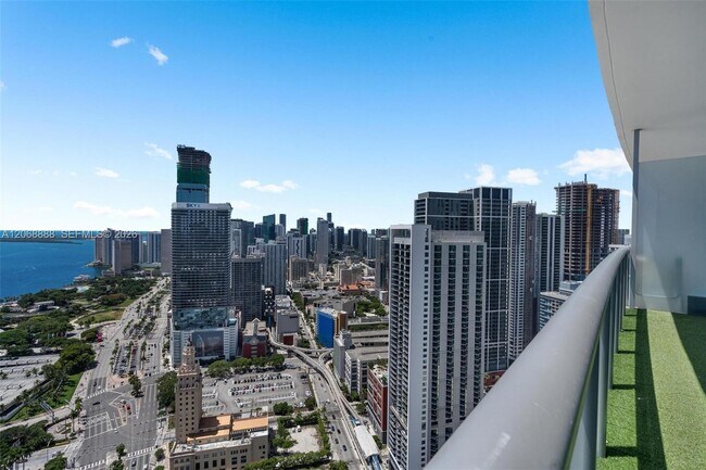 Building Photo - 888 Biscayne Blvd