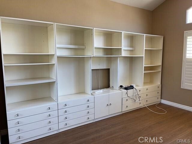 Building Photo - 43 Brena