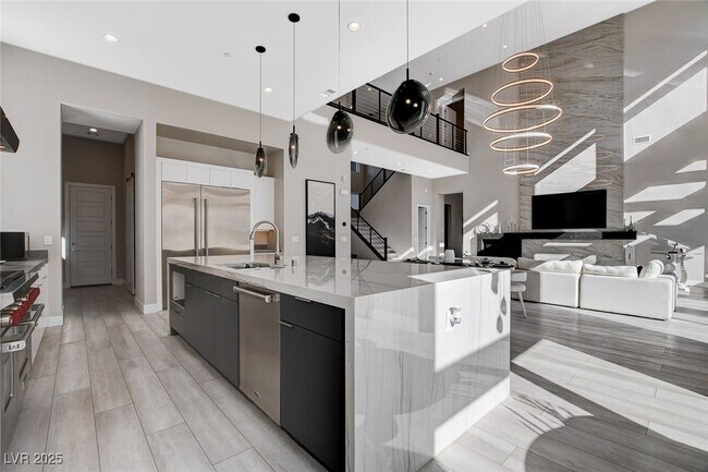 Building Photo - 5289 Feathertop Dr
