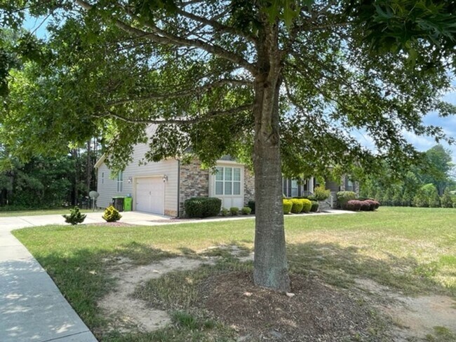 Building Photo - 3725 Nether Ridge Rd