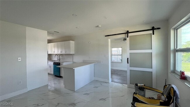 Building Photo - 21043 Gladis Ave