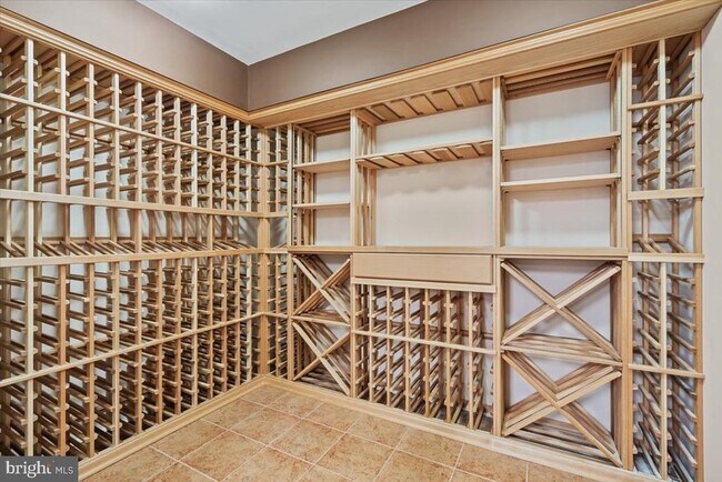 Building Photo - 11811 Dinwiddie Dr