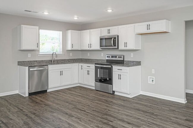 Building Photo - Don't miss this new construction 3 bed/2 bath Hueytown home! Coming Early March!