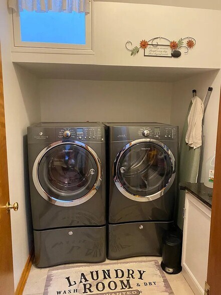 Laundry Room again - 21 Mt Vernon St