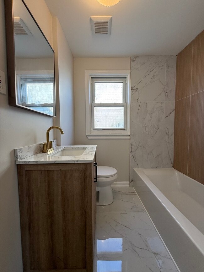 Building Photo - 520 Purce St