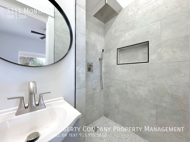 Building Photo - 3311 Montana-