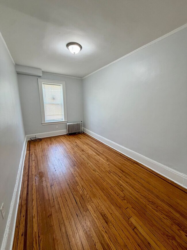 Interior Photo - 11 Ampere Plaza