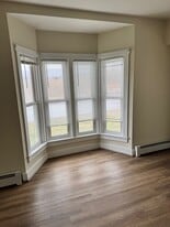 Building Photo - 379 US Route 7 N