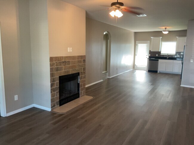 Building Photo - 1308 Penn Ln