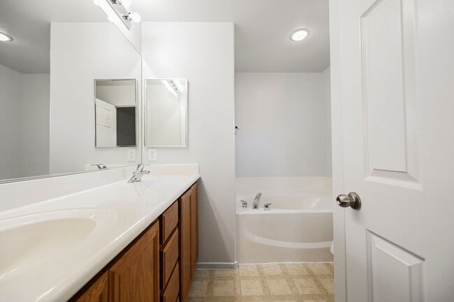 Building Photo - This Stunning 3 Bed, 2 ½ Bath Home Is A Ra...